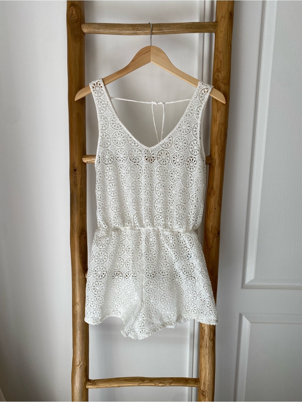 Hollister Crochet Knit Beach Coverup Romper White Size M/L Summer Vacation Boho
